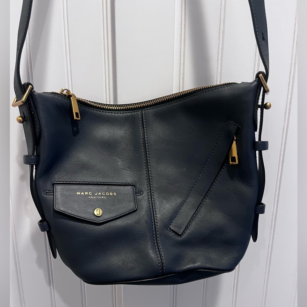 MARC By Marc Jacobs M0013260 The Mini Sling Leather Convertible Hobo/Sho…